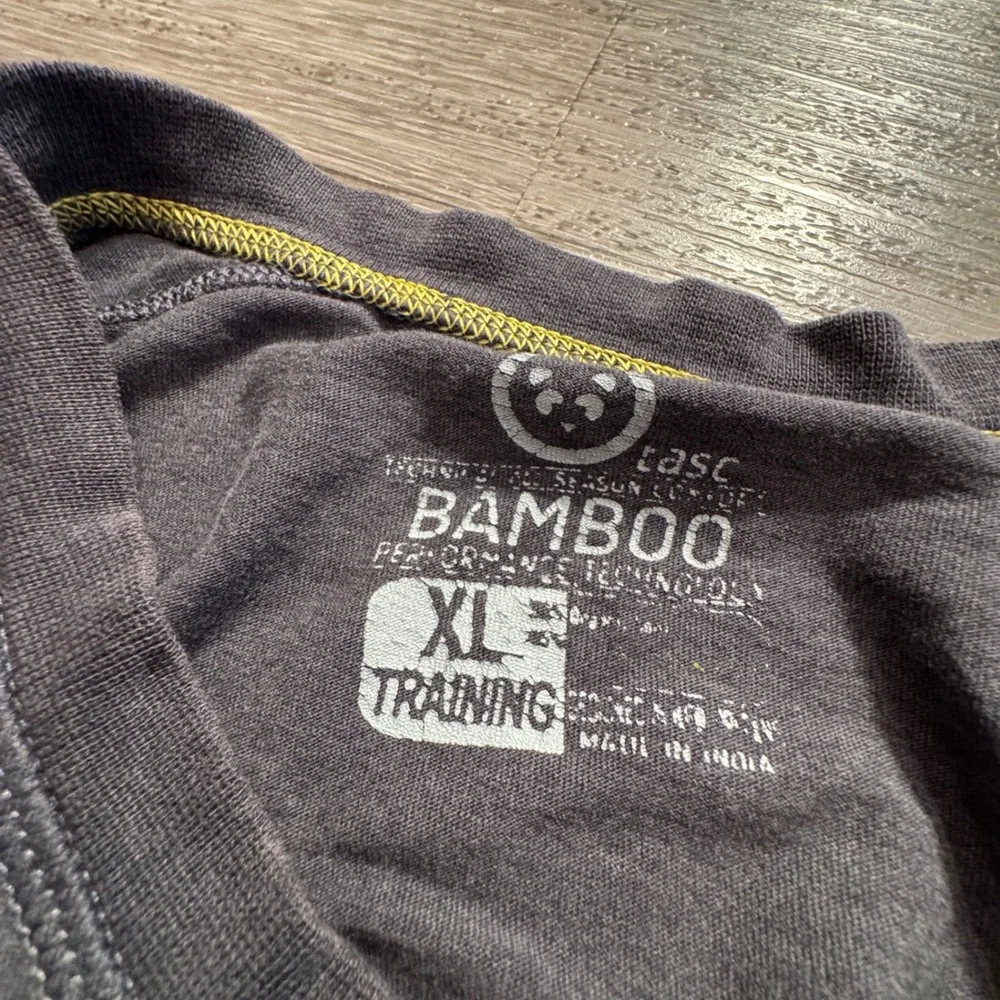 Tasc Performance Shirt Mens XL Gray Bamboo Cotton Training Gym Outdoor Gorpcore